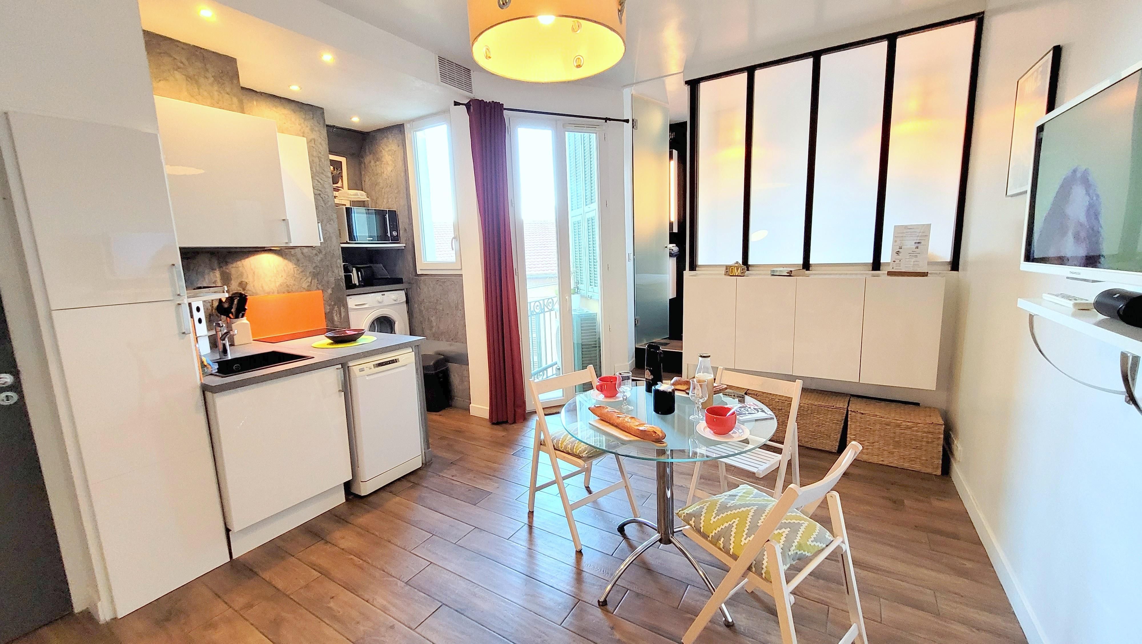 Apartment in the district of the antique dealers Nice