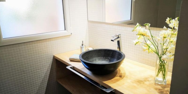 1 Salle de bain indépendant, avec WC indépendant